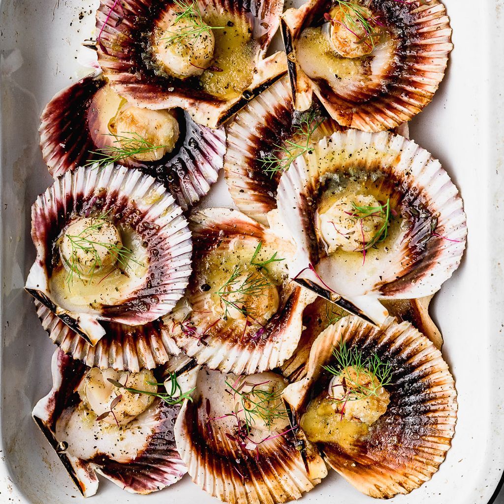 Grilled Scallops with Garlic Butter