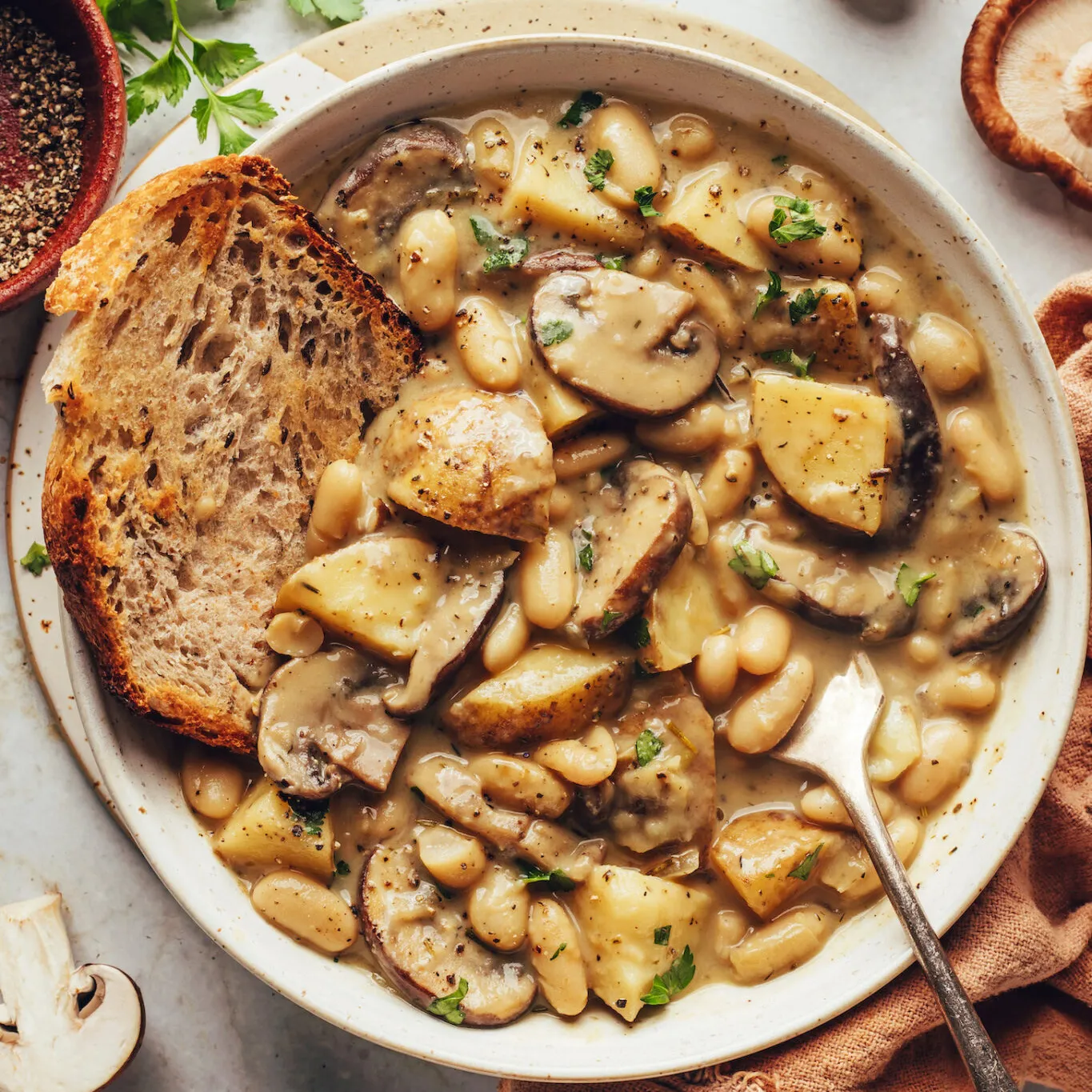 Vegan White Bean Mushroom Stew: A Hearty Comforting Meal