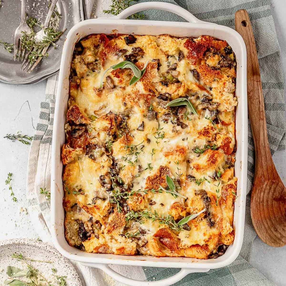 Savory Bread Pudding – A Hearty and Flavorful Breakfast Recipe